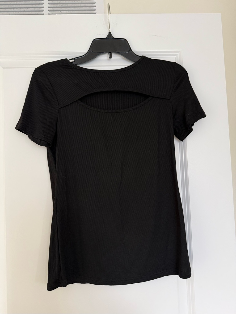 SHEIN Black Short-Sleeve Cutout Back Tee